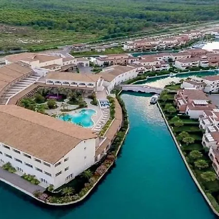 Starfish House In Marinagri Resort *