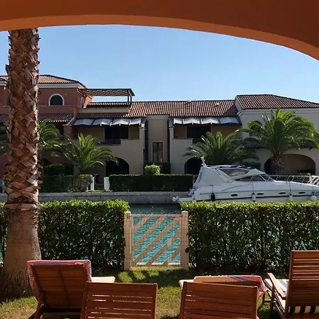 Holiday home Starfish House In Marinagri Resort *